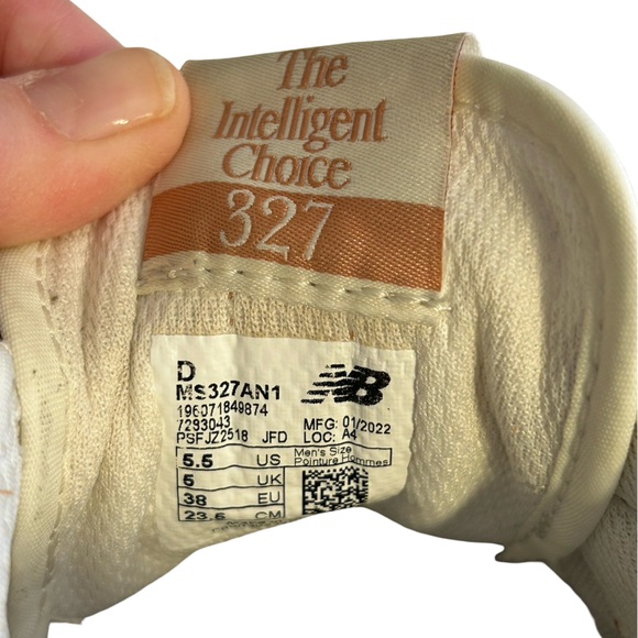 Ladies New Balance 5.5 Classics 327 Sneakers Leopard Tan & White - Picture 8 of 8